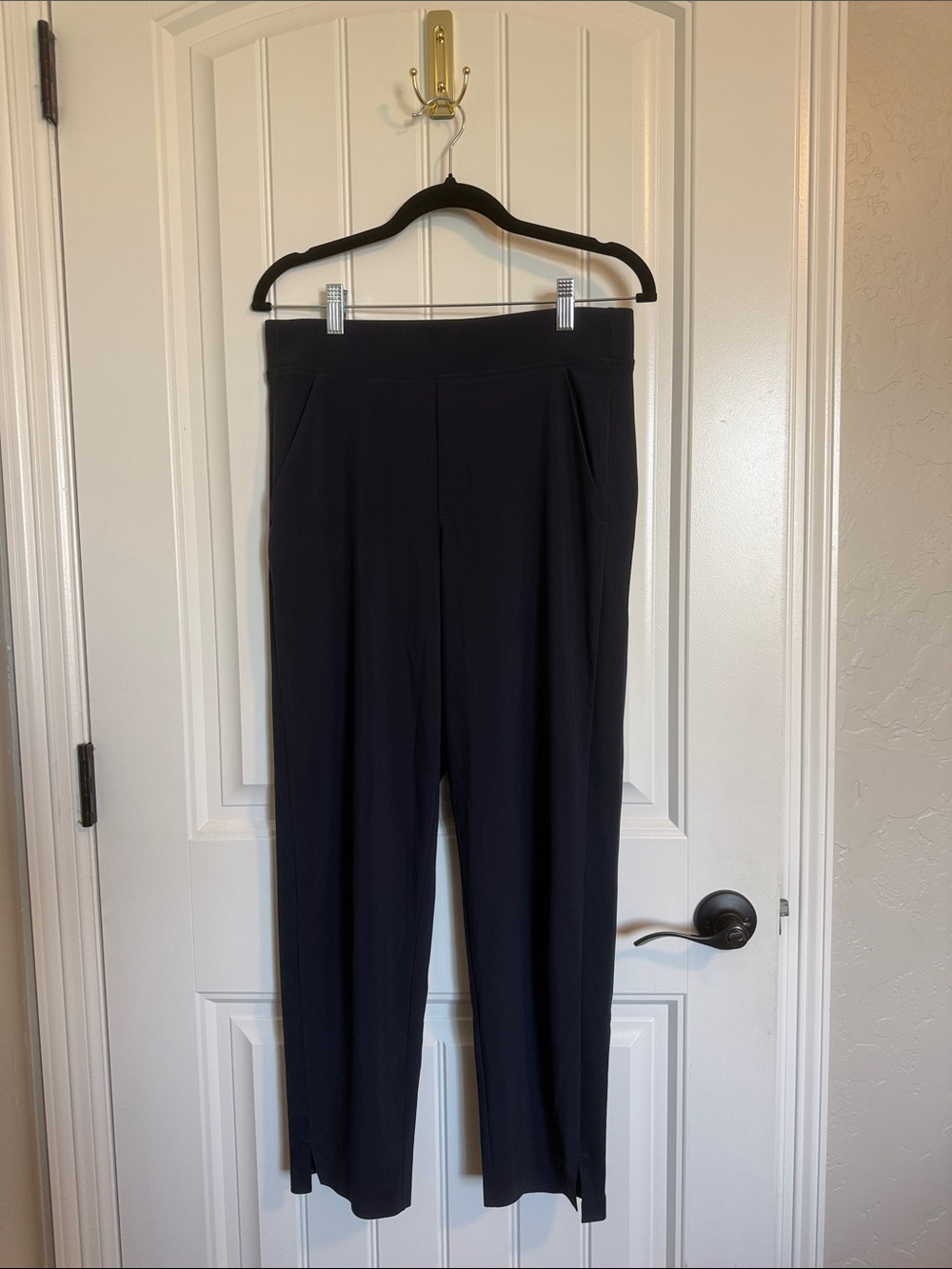 Athleta Ankle-Length Pull-On Pants Size 4 Navy Blue